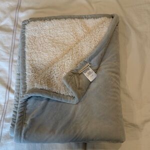 NWOT- Pottery Barn Sherpa baby blanket